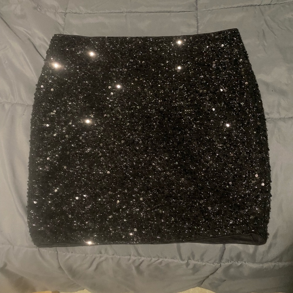 Black sparkling skirt